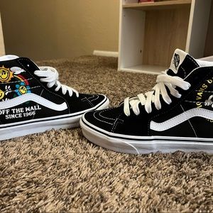 Super cute high top womens Vans.